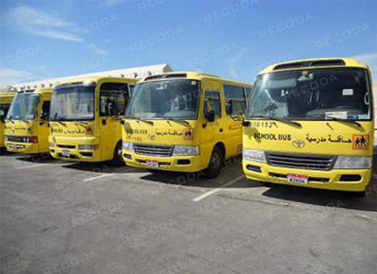 Ônibus escolar dos Emirados Árabes Unidos